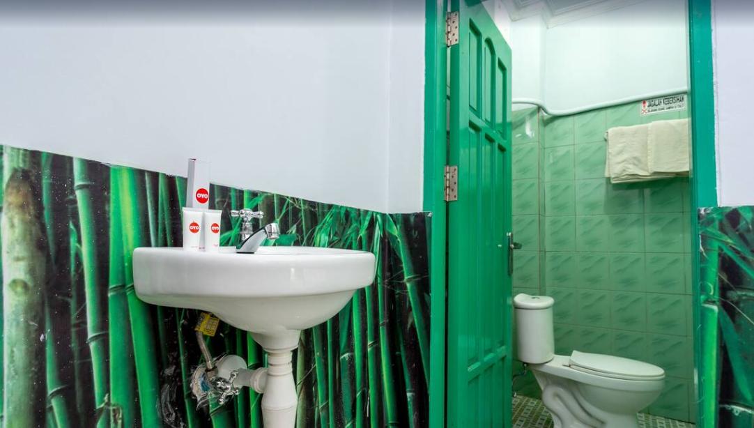 Super Oyo 754 Nur Aziziah Guest House Syariah Balikpapan  Ngoại thất bức ảnh
