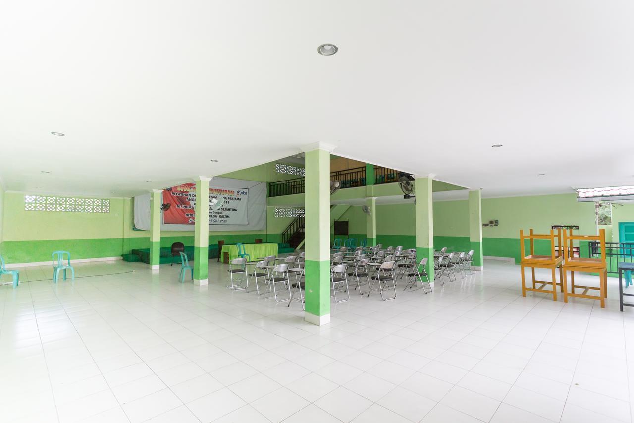 Super Oyo 754 Nur Aziziah Guest House Syariah Balikpapan  Ngoại thất bức ảnh