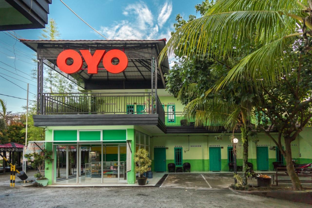 Super Oyo 754 Nur Aziziah Guest House Syariah Balikpapan  Ngoại thất bức ảnh