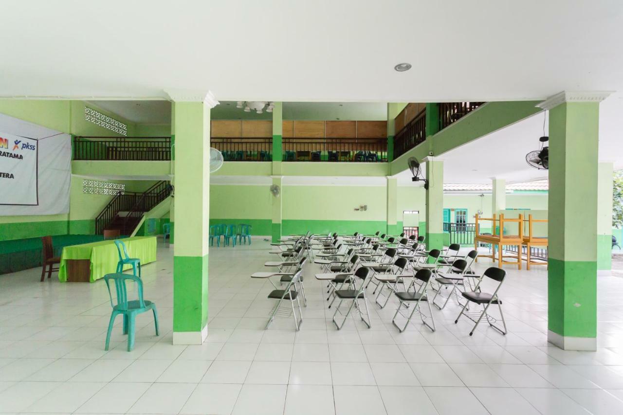 Super Oyo 754 Nur Aziziah Guest House Syariah Balikpapan  Ngoại thất bức ảnh